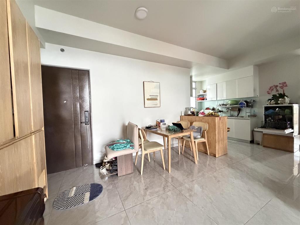 Căn hộ 3pn + 1, cho thuê lâu dài, tầng cao thoáng mát và sạch
