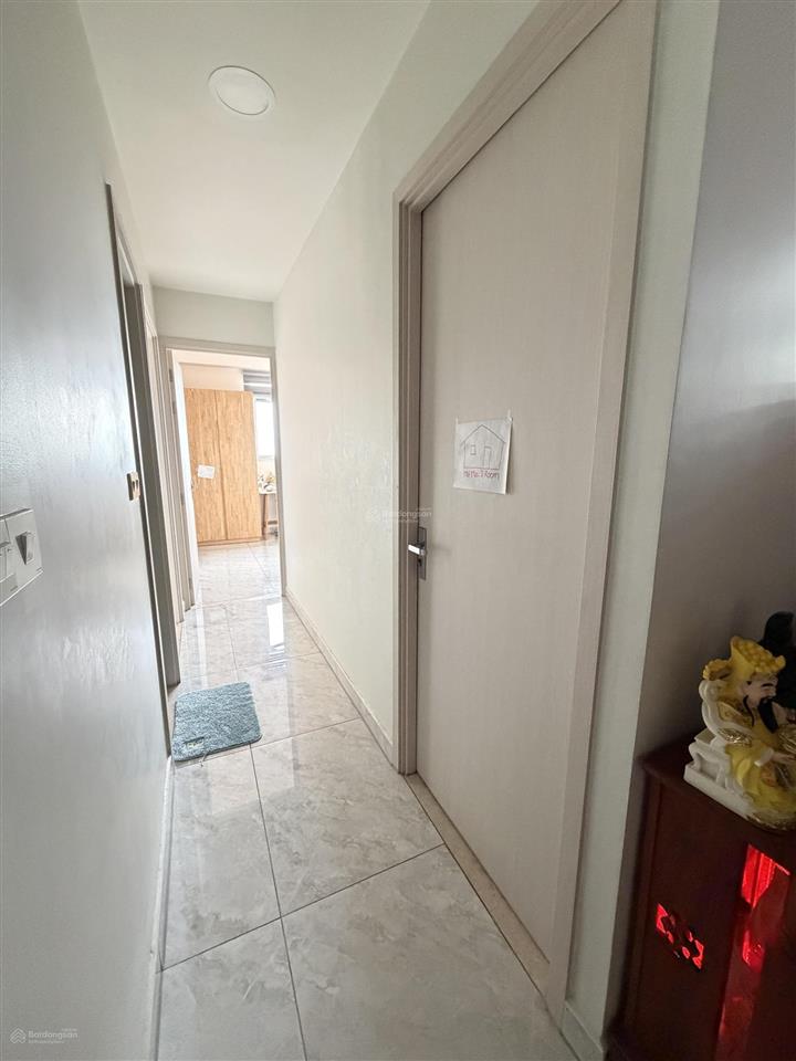 Căn hộ 3pn + 1, cho thuê lâu dài, tầng cao thoáng mát và sạch