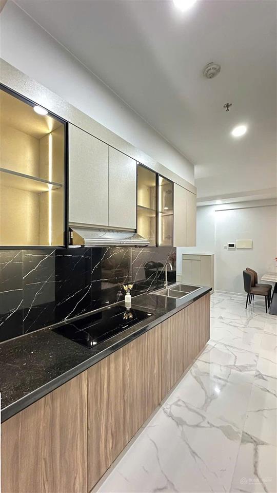 Chính chủ gửi căn hộ opal boulevard 74m2, view landmark 81, sổ hồng sẵn, 3.65 tỷ nhận nhà ở ngay!!
