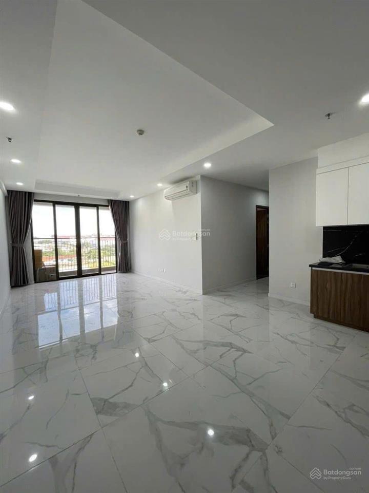 Chính chủ gửi bán căn hộ 85m2, 2pn2wc, view landmark 81, nhà ở ngay !! cách tttm gigamall 7 phút