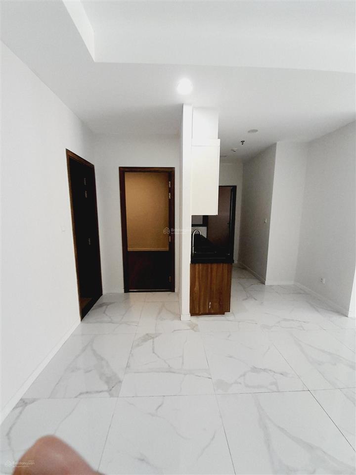 Chính chủ gửi bán căn hộ 85m2, hướng đông nam, 3,83 tỷ  2pn2wc, view landmark 81, sổ hồng riêng !!