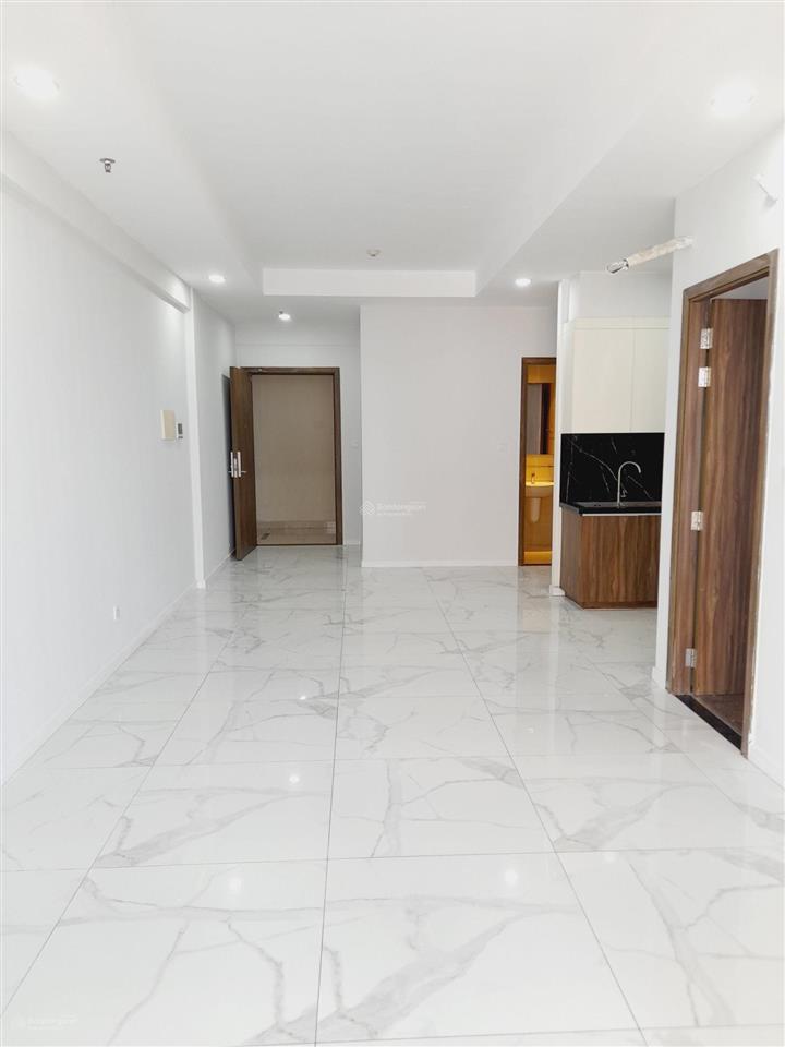 Chính chủ gửi bán căn hộ 85m2, hướng đông nam, 3,83 tỷ  2pn2wc, view landmark 81, sổ hồng riêng !!