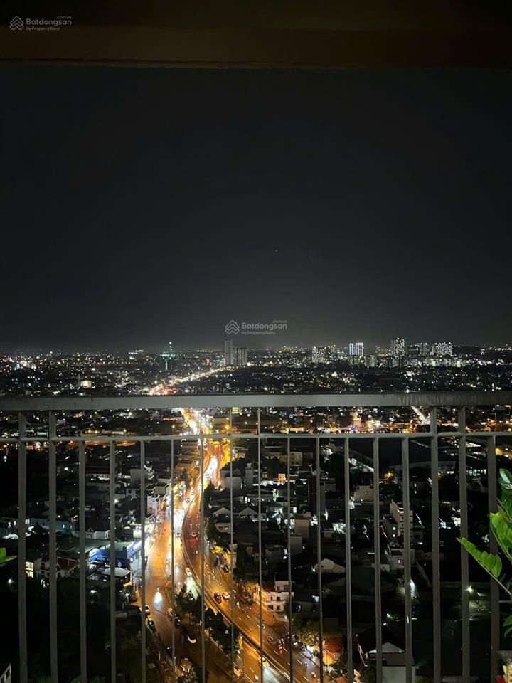 Chính chủ gửi bán căn 3pn2wc  100m2, sổ hồng riêng  4.78 tỷ ,view thoáng mát, tặng nội thất đẹp!!