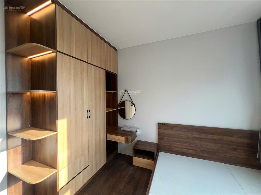Chính chủ gửi bán căn 3pn2wc  100m2, sổ hồng riêng  4.78 tỷ ,view thoáng mát, tặng nội thất đẹp!!
