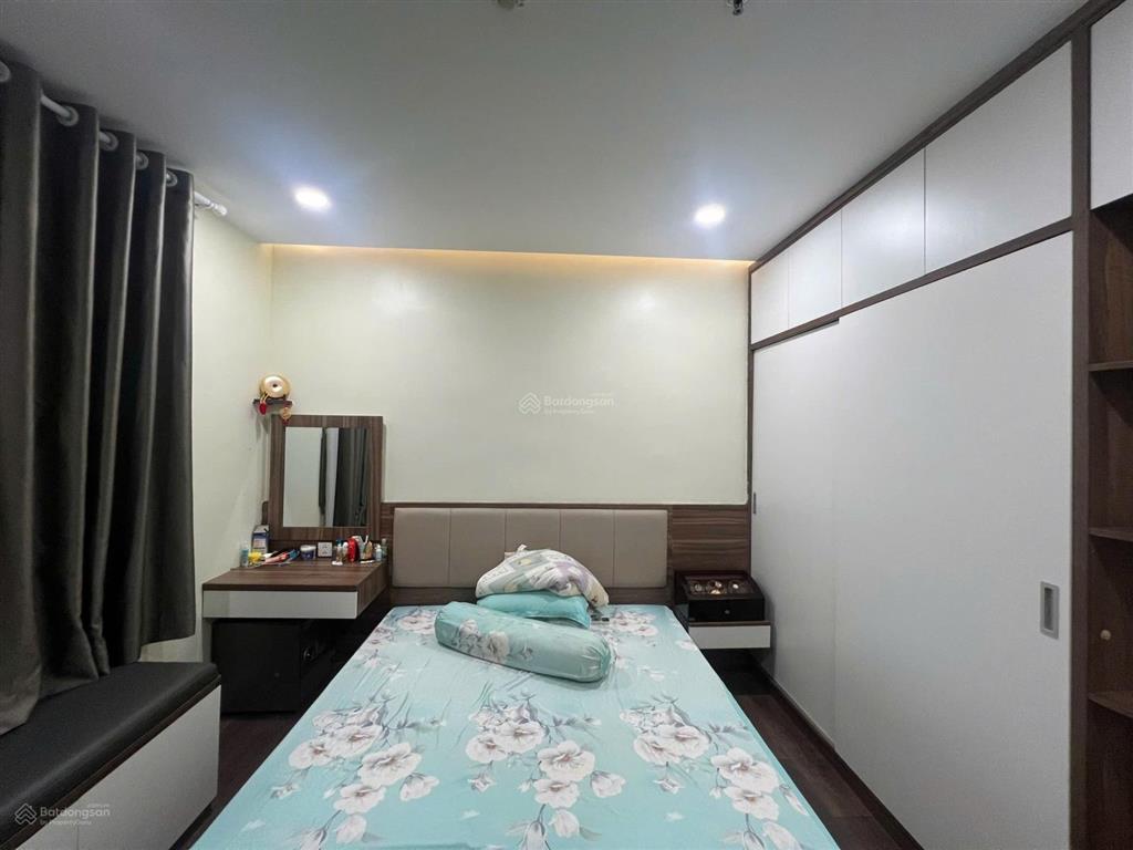 Chính chủ gửi bán căn hộ 3pn2wc  tặng full nội thất đẹp, sổ hồng riêng  4.75 tỷ, view landmark 81