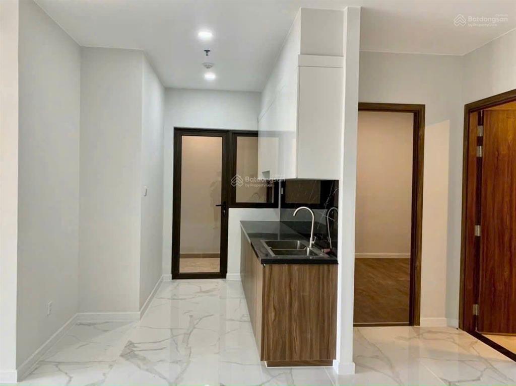 Chính chủ bán nhanh căn 75m2, sổ hồng riêng, chỉ 3,4 tỷ, view landmark 81, nhận nhà ở ngay!!