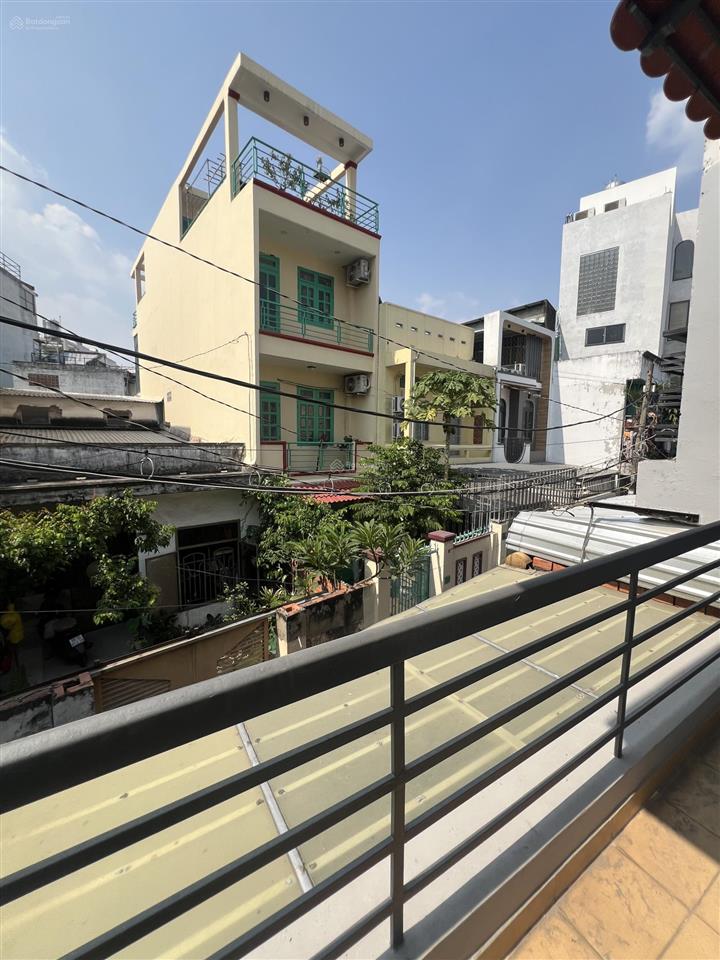 Nhà lô góc 48m2 sát mặt tiền bùi đình tuý, bình thạnh  ngang 4  6.85 tỷ
