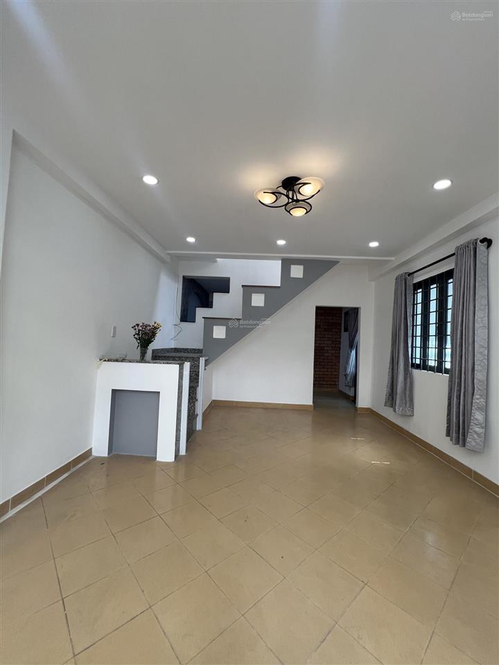 Nhà lô góc 48m2 sát mặt tiền bùi đình tuý, bình thạnh  ngang 4  6.85 tỷ