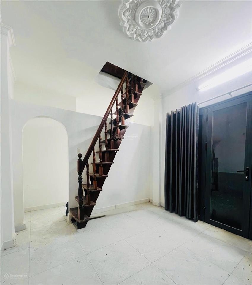 Xe hơi đỗ cửa nguyễn thượng hiền, gò vấp giáp bình thạnh, phú nhuận  45m2  2 tầng  hoàn công đủ