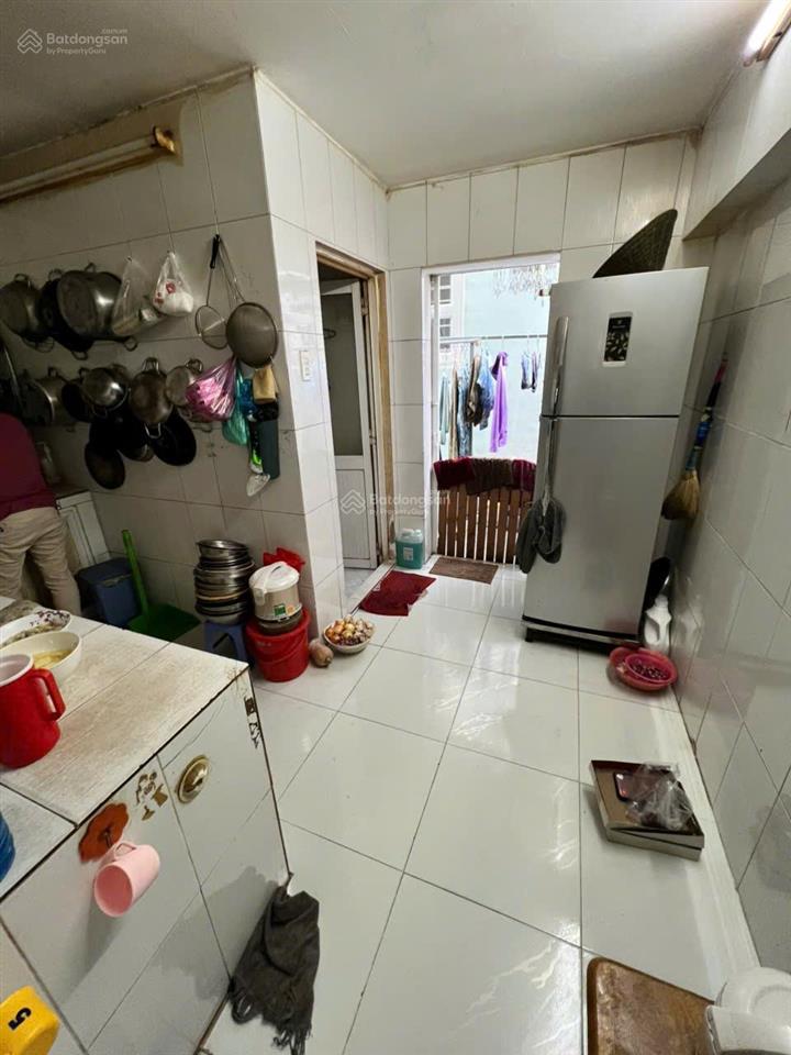 Bán nhà hẻm xe hơi thông ngang 4.2m đường d5 nhà c4 tiện xây mới gần đại học ngoại thương