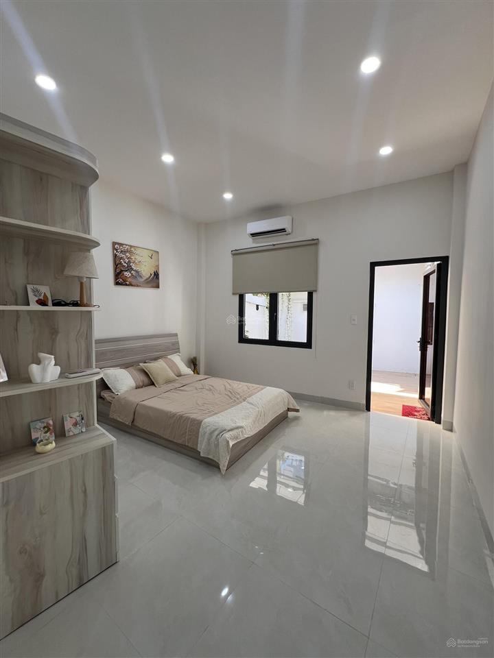 Nhà đẹp 2 tầng 60m2  3pn  xvnt bình thạnh  sát q1  chỉ 6.4 tỷ  hoàn công đủ