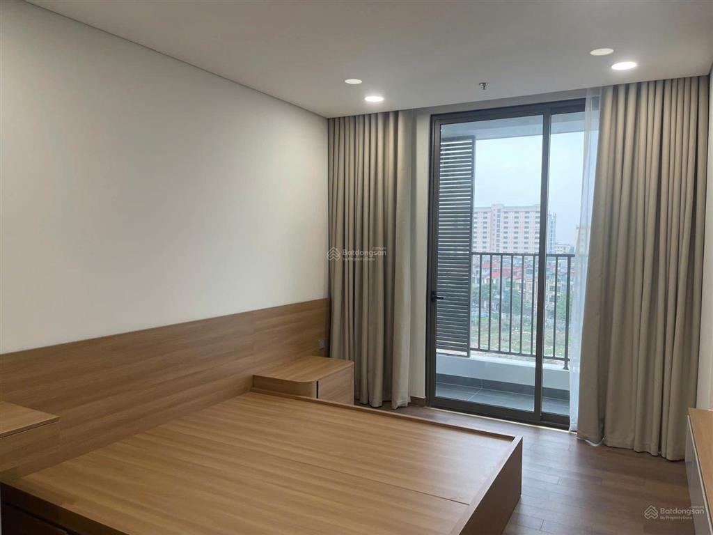 Chị tôi cần bán căn 2n2vs,bc đông nam 77m giá5.7 tỷ và căn 3n3vs,120m giá7.5 tỷ tại khai sơn city