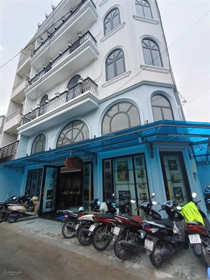 Toà chdv căn góc  5 tầng ngay nguyễn ảnh thủ  117m²  ngang 12m có thang máy, dòng tiền sẵn