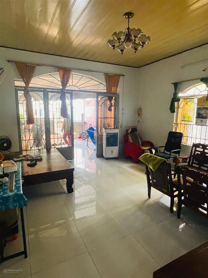 Nhà diện tích lớn lô góc chủ tự xây kiên cố trung tâm trung chánh