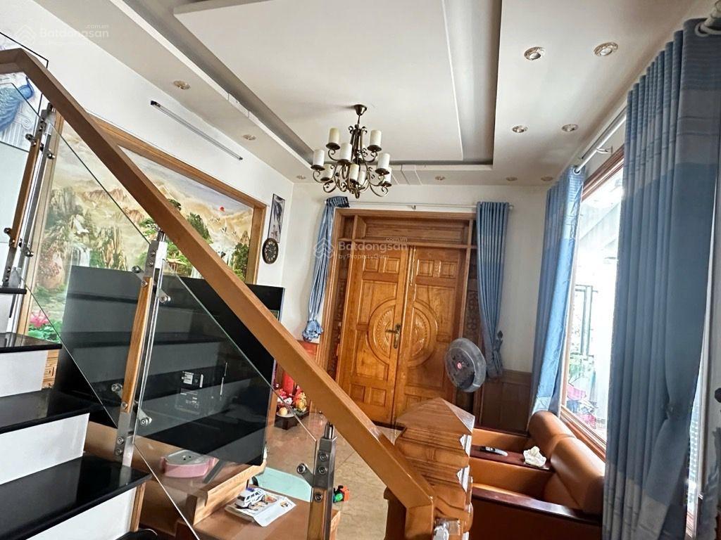 Nhà 5 tầng lâm thị hố lô góc hẻm xe tải tránh kinh doanh tốt