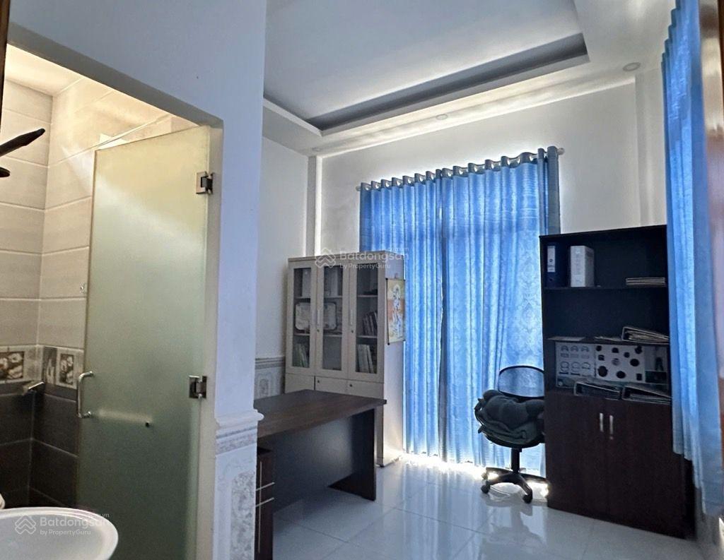 Nhà 5 tầng lâm thị hố lô góc hẻm xe tải tránh kinh doanh tốt
