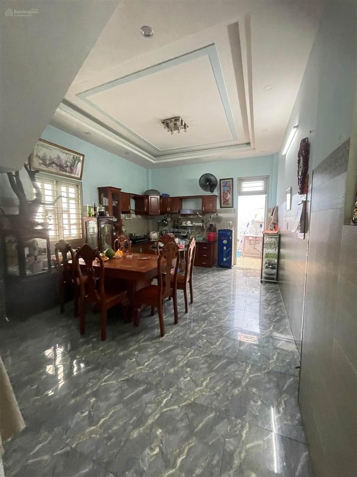 Phạm thị giây nhà 2 tầng ngang 8m, đường nhựa 10m, giá cực hấp dẫn