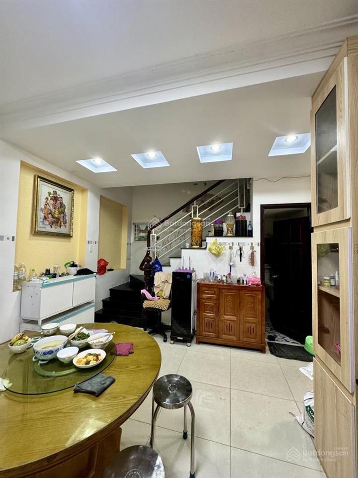 Siêu phẩm mtkd 5 tầng  thang máy  nhà mới đẹp nở hậu  trung tâm q. 12