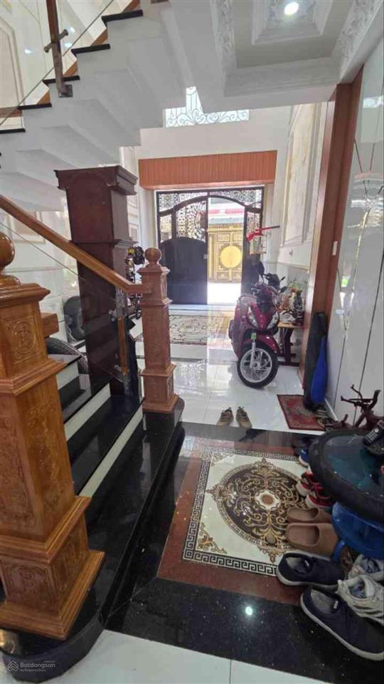 Xe hơi ngủ trong nhà, nhà mới full nội thất cao cấp, khu phân lô đồng bộ