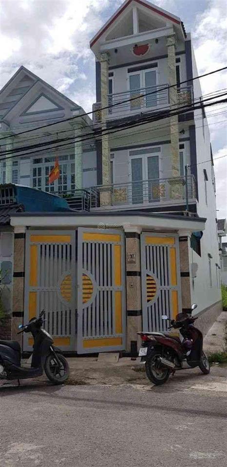 Hẻm xe tải 7m thông lô góc khu phân lô dân trí cao  bà điểm  hóc môn