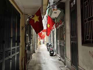 Bán nhà định công  ngõ thông sát phố, ở sướng kinh doanh tốt  chỉ 8.5 tỷ