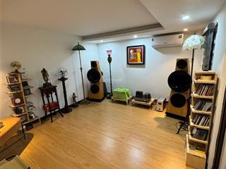 Hồ trước hiên nhà, phố sau lưng cửa  đặng văn ngữ  40m2  5 tầng