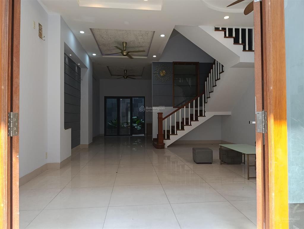 Chủ cần bán gấp nhà bề thế cạnh aeon tân phú