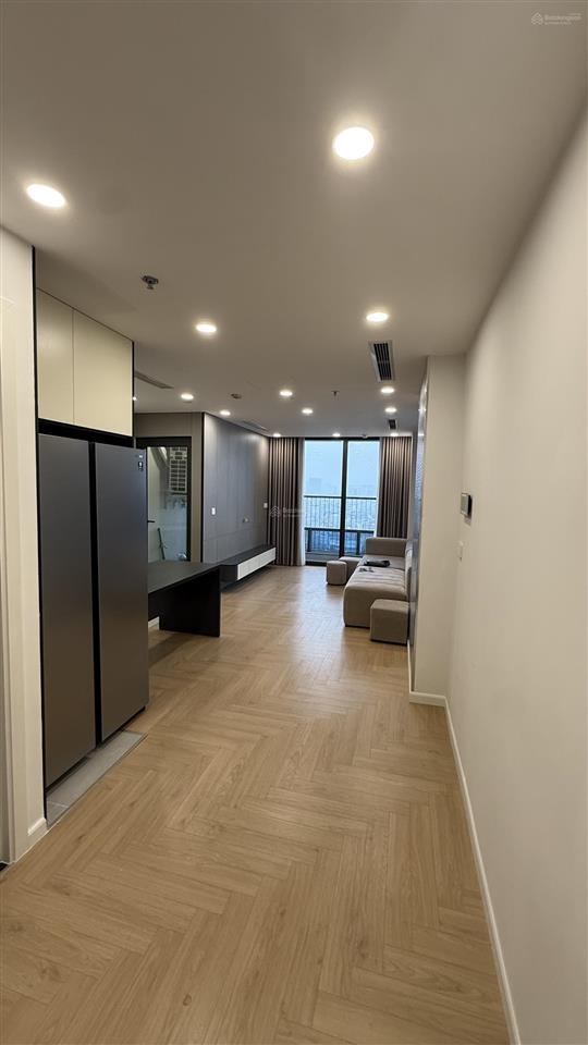 Cho thuê cc 2pn, 2wc, 19,8 triệu, căn góc 72m2 tại 90 đường láng, the ninety complex, đống đa, hn