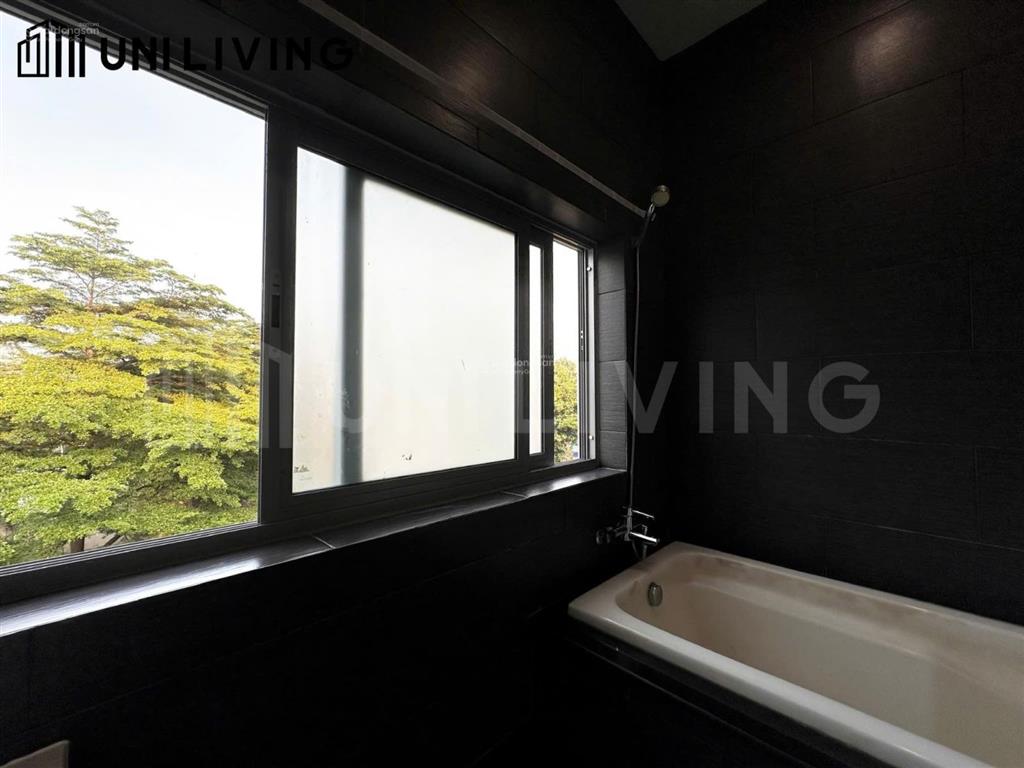 Studio 35m2 vibe tối giản có bồn tắm nhiều ánh sáng ở quận 2 510p vào q1