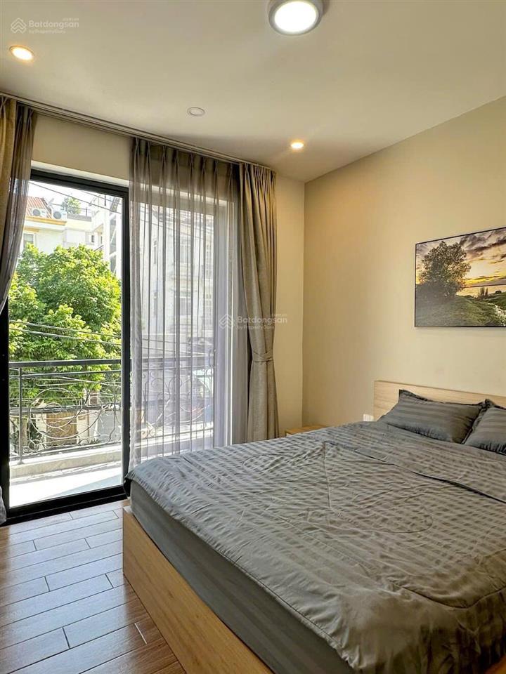 Cho thuê căn 1 phòng ngủ  ban công  view thoáng  full nội thất  trung tâm thảo điền