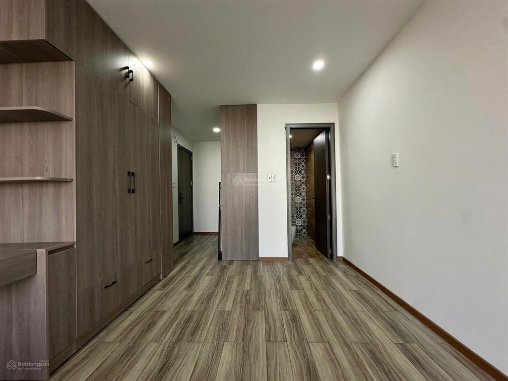 Cho thuê studio 35m2  ban công  view thoáng  full nội thất  gần cầu sài gòn
