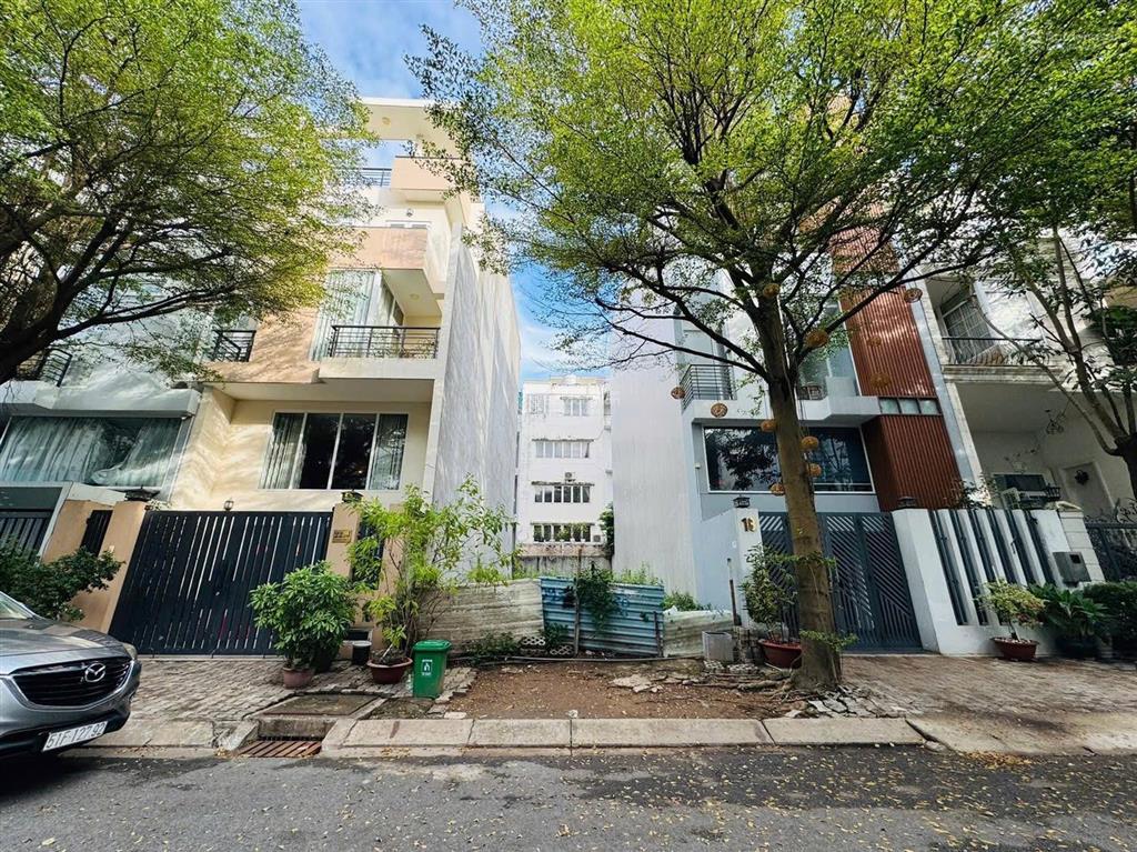 Cam kết thông tin chuẩn rẻ hơn thị trường 2 tỷ  bán gấp lô đất 6x21m liền kề phú mỹ hưng