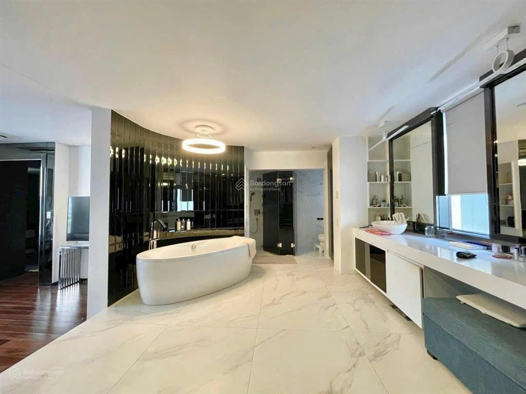 Biệt thự đẹp có hồ bơi  phú mỹ hưng