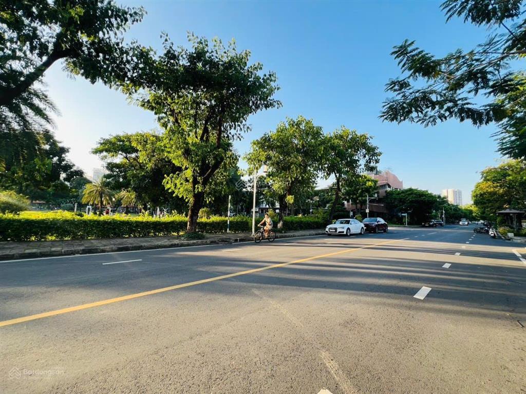 Biệt thự siêu đẹp căn góc view công viên  phú mỹ hưng