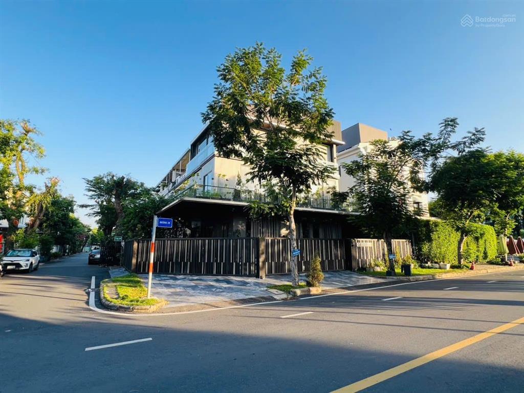 Biệt thự siêu đẹp căn góc view công viên  phú mỹ hưng