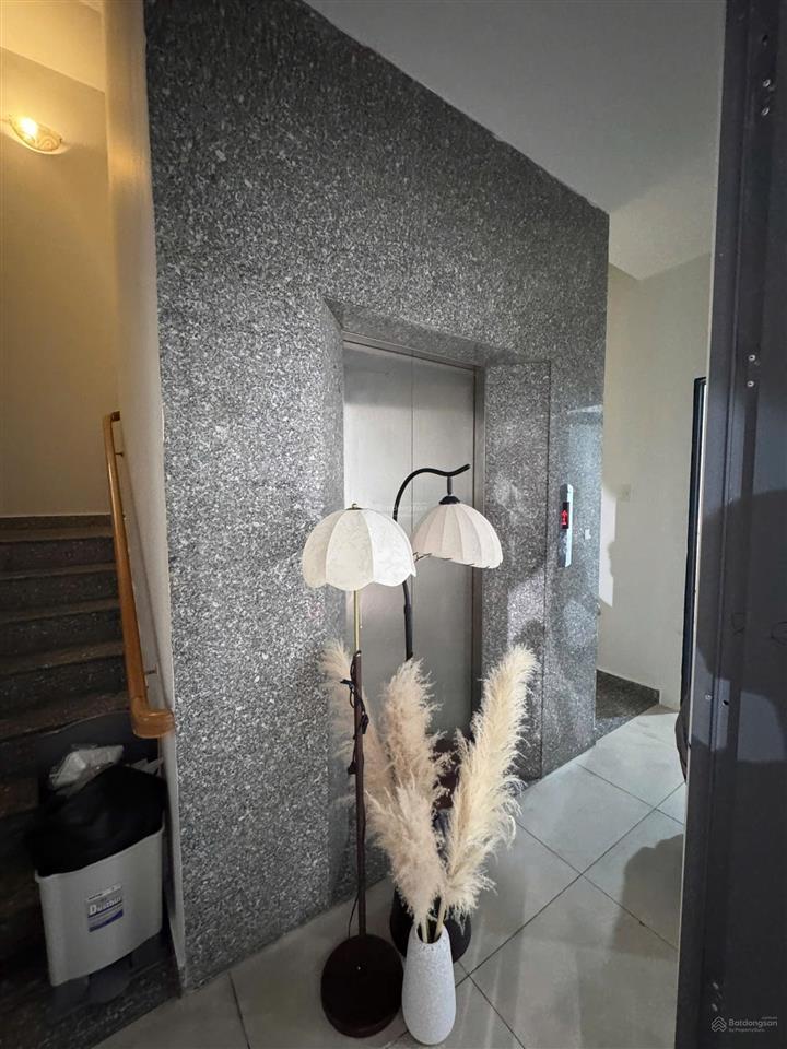 Biệt thự 7.5x20m có thang máy, nhà đẹp kdc him lam giá 65tr