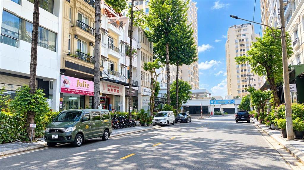 Cam kết thông tin chuẩn] bán lô đất mặt tiền đường 17m khu hưng gia  phú mỹ hưng, quận 7