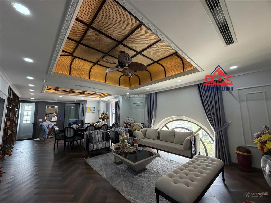 Bán căn khách sạn siêu vip có dòng tiền cho thuê ổn định