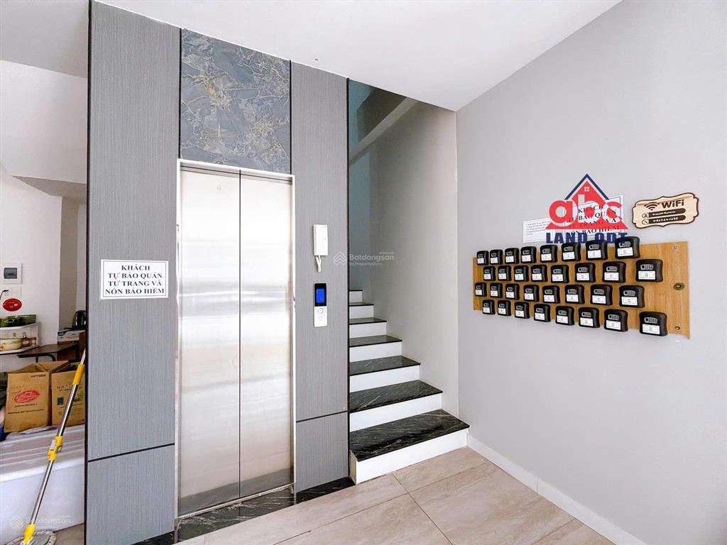 Bán căn khách sạn siêu vip có dòng tiền cho thuê ổn định