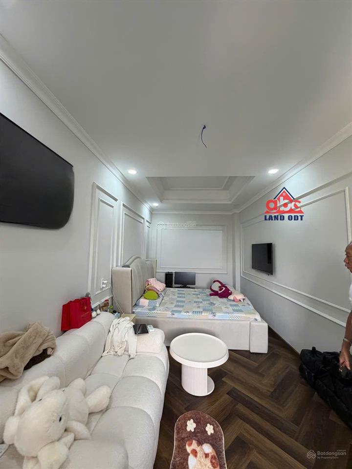 Bán căn khách sạn siêu vip có dòng tiền cho thuê ổn định