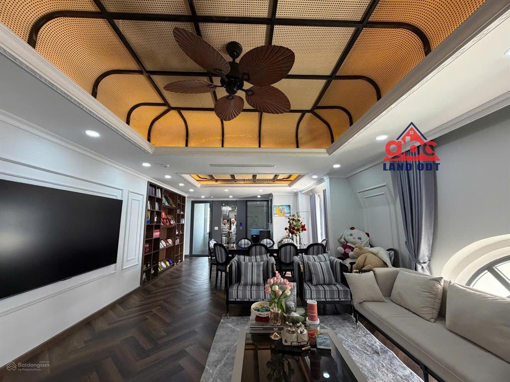 Bán căn khách sạn siêu vip có dòng tiền cho thuê ổn định