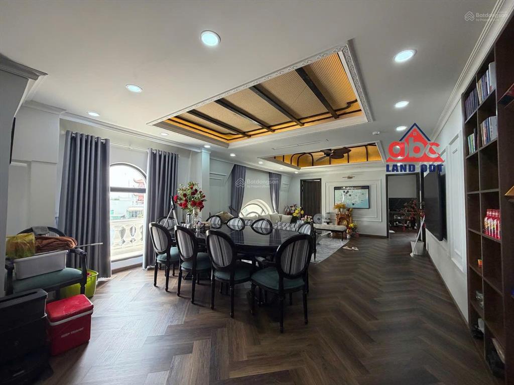 Bán căn khách sạn siêu vip có dòng tiền cho thuê ổn định