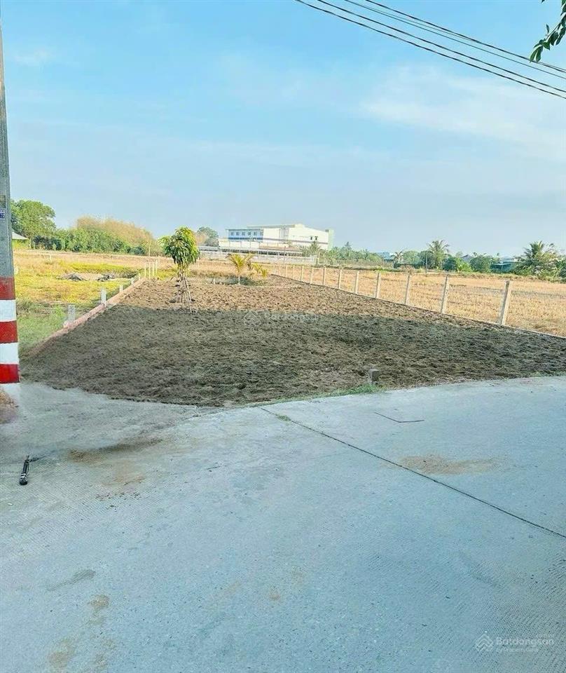 Chủ gửi lô đất vườn diện tích 500m2 giá chỉ 900 triệu gần trạm y tế xã mỹ lộc, long an