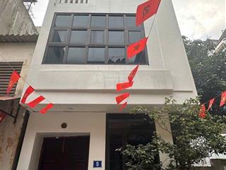 Bán nhà phú diễn, phân lô ô tô tránh, lô góc, dân xây cực chắc chắn, gần hồ phú diễn, 36m 8.9 tỷ