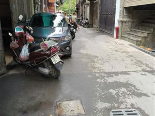 Bán nhà phú diễn, phân lô ô ô tô đỗ cổng, 2 mặt thoáng,nhà mới 4pn full nội thất ở ngay, 38m 9 tỷ