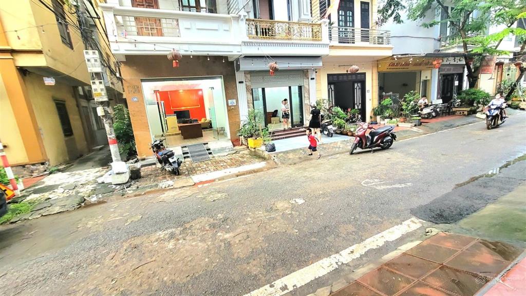 Chính chủ cho thuê văn phòng 6tr biệt lập ko chung chủ