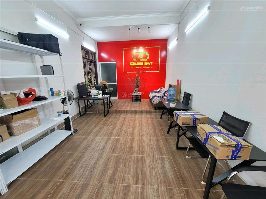 Chính chủ cho thuê văn phòng 6tr biệt lập ko chung chủ