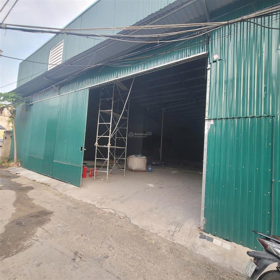 12 triệu kho 400m2 kiêu kỵ gia lâm hà nội xe 2.5 tấn vào