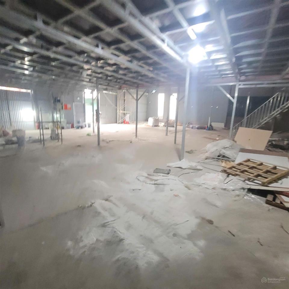 12 triệu kho 400m2 kiêu kỵ gia lâm hà nội xe 2.5 tấn vào