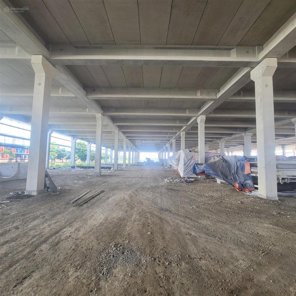 Cho thuê kho, nhà xưởng 1600m2 tại phố nối a, bần yên nhân, 100 nghìn vnd/m2/th